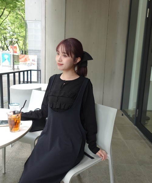 ZOZOMARKET by ねっしー.（ゾゾマーケットバイネッシー）の「【インフルエンサー ねっしー.セレクト】ティアードフリルニットカーデ＆2WAYビスチェアンサンブル（カーディガン/ボレロ・レディース・アイボリー/ブラック・FREE）」の15枚目の写真