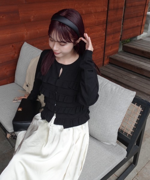 ZOZOMARKET by ねっしー.（ゾゾマーケットバイネッシー）の「【インフルエンサー ねっしー.セレクト】ティアードフリルニットカーデ＆2WAYビスチェアンサンブル（カーディガン/ボレロ・レディース・アイボリー/ブラック・FREE）」の20枚目の写真