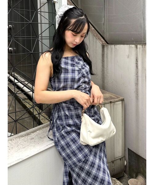 CALNAMUR(カルナムール)の「カットアウトギャザーキャミワンピース(ワンピース・レディース・ホワイト/その他1・FREE)」の14枚目の写真