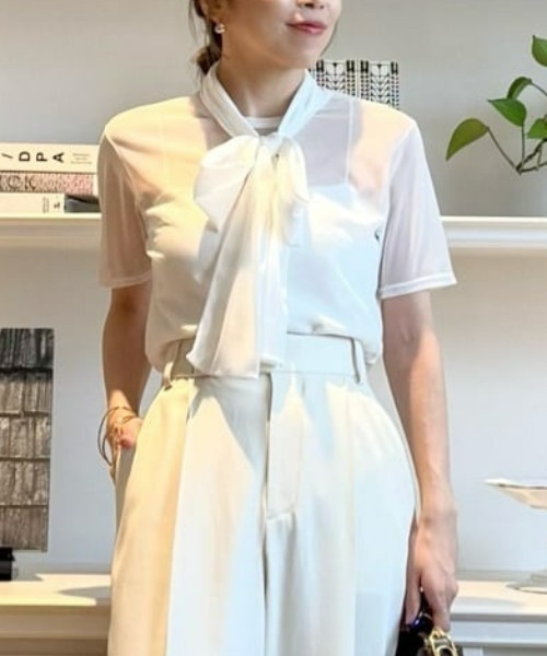 LOULOU WILLOUGHBY(ルルウィルビー)の「【LOULOU WILLOUGHBY】ボウタイツキチュールトップス(Tシャツ/カットソー・レディース・ボルドー/オフホワイト/ブラック・2)」の2枚目の写真