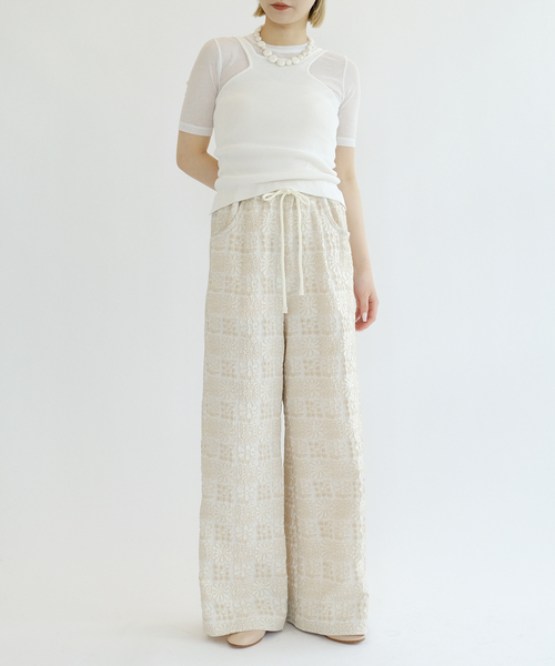 IENA LA BOUCLE(イエナラブークル)の「IENA LA BOUCLE フラワーJQストリングパンツ(その他パンツ・レディース・ベージュ・38/36)」の5枚目の写真