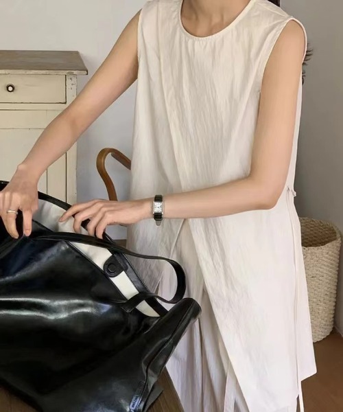 Aelina(エリナ)の「クルーネックスリットノースリーブトップス&ワイドパンツセットアップ(セットアップ・レディース・ベージュ/ブラック・FREE)」の12枚目の写真