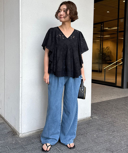 SLOBE IENA(スローブイエナ)の「《追加2》レースフリルVネックブラウス(シャツ/ブラウス・レディース・ブラック/アイボリー/ブラウン・FREE)」の10枚目の写真