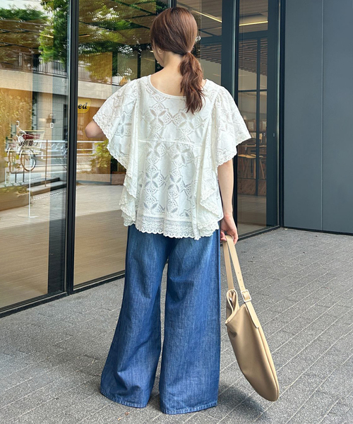 SLOBE IENA(スローブイエナ)の「《追加2》レースフリルVネックブラウス(シャツ/ブラウス・レディース・ブラック/アイボリー/ブラウン・FREE)」の19枚目の写真