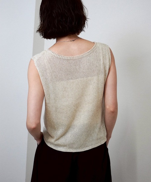 gossara(ゴサラ)の「【大人可愛いを叶える】ボートネックノースリニット(ニット/セーター・レディース・ホワイト/ブラック/ベージュ・FREE)」の7枚目の写真