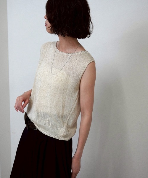 gossara(ゴサラ)の「【大人可愛いを叶える】ボートネックノースリニット(ニット/セーター・レディース・ホワイト/ブラック/ベージュ・FREE)」の6枚目の写真