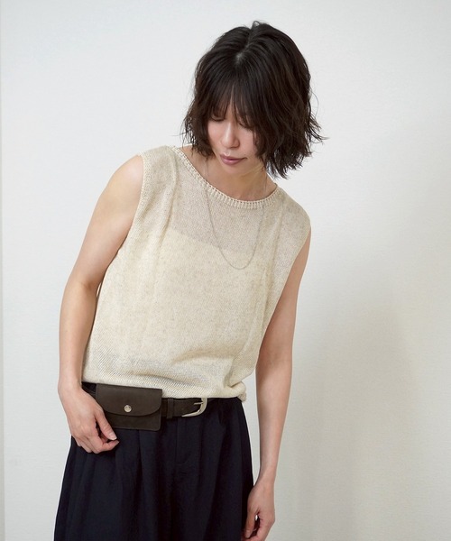 gossara(ゴサラ)の「【大人可愛いを叶える】ボートネックノースリニット(ニット/セーター・レディース・ホワイト/ブラック/ベージュ・FREE)」の4枚目の写真