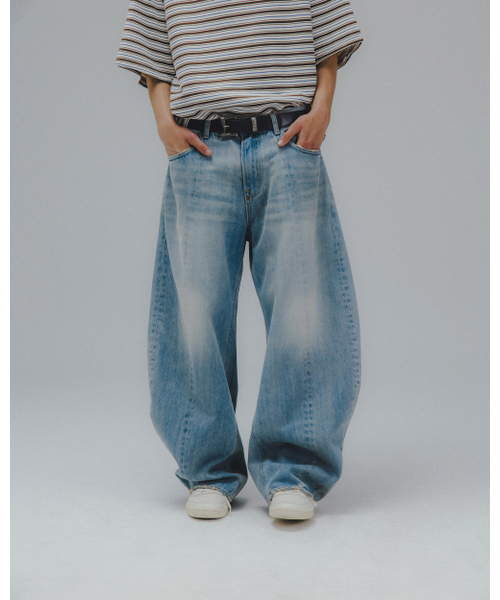 ANGLAN(アングラン)の「Panelled Barrel Denim Pants - Washed Blue(デニムパンツ・メンズ・その他・1/2)」の5枚目の写真