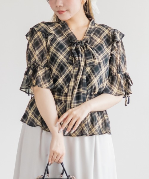 CLETTE(クレット)の「チェック柄リボンボウタイペプラムブラウス(シャツ/ブラウス・レディース・ネイビー/ブラック・LL/4L/3L)」の3枚目の写真
