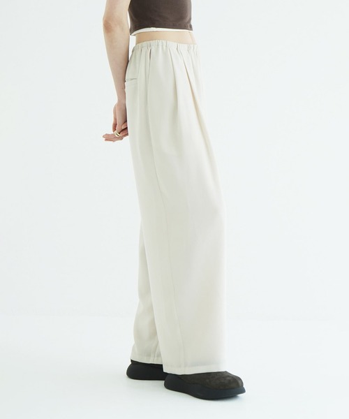 CLANE(クラネ)の「SUEDE PUFF SLIPONS(スリッポン・レディース・ブラウン/ブラック・S/M)」の7枚目の写真