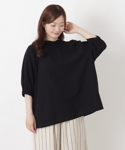 one'sterrace(ワンズテラス)の「シャーリング 半袖ブラウス(シャツ/ブラウス・レディース・その他/サックスブルー系8/ブラック系8・02)」の2枚目の写真