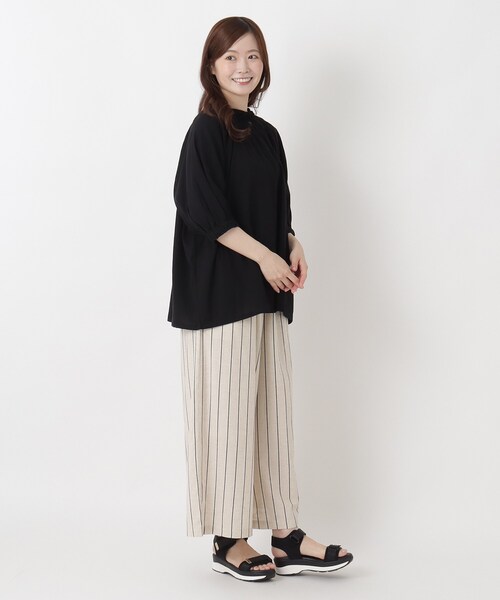 one'sterrace(ワンズテラス)の「シャーリング 半袖ブラウス(シャツ/ブラウス・レディース・その他/サックスブルー系8/ブラック系8・02)」の12枚目の写真