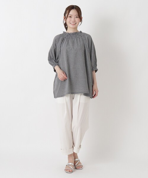 one'sterrace(ワンズテラス)の「シャーリング 半袖ブラウス(シャツ/ブラウス・レディース・その他/サックスブルー系8/ブラック系8・02)」の17枚目の写真