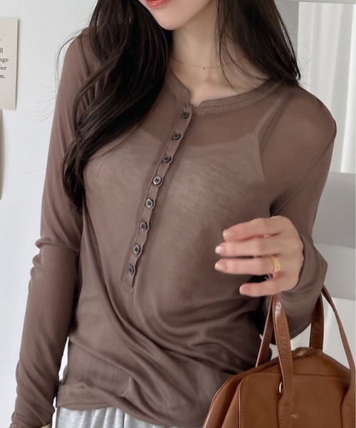 Ada.(エイダ)の「ヘンリーネック ベーシック ロングスリーブ カットソー(Tシャツ/カットソー・レディース・ホワイト/ブラック/ブラウン/杢グレー・FREE)」の4枚目の写真