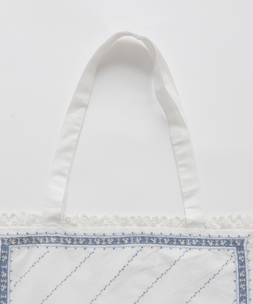 crinkle crinkle crinkle（クリンクルクリンクルクリンクル）の「《追加》crinkle crinkle crinkle SLOBE別注 handkerchief tote（トートバッグ・レディース・ホワイト・FREE）」の5枚目の写真