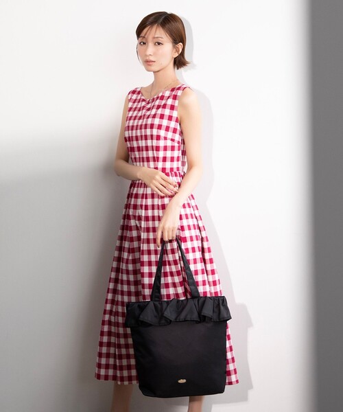TOCCA(トッカ)の「COLOR OF WAVES BAG バッグ(トートバッグ・レディース・ブラック系/ブラック系5/ライトグレー系/ライトグレー系1/レッド系/ネイビー系・F)」の1枚目の写真