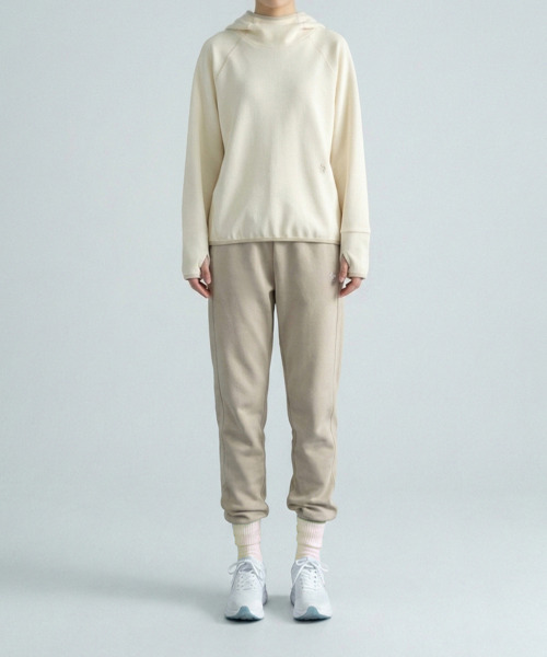 SLOUPLAY(スロープレイ)の「エアフレックススリムジョガーパンツ(2カラー)(スウェットパンツ・レディース・クリーム/ベージュ・SMALL/MEDIUM/LARGE)」の5枚目の写真