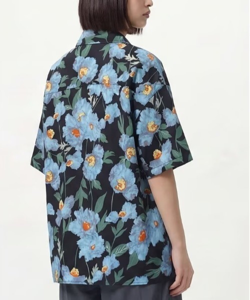 FreeZone(フリーゾーン)の「フラワープリントオーバーサイズ半袖シャツ(Tシャツ/カットソー・メンズ・イエロー/ブルー・F)」の8枚目の写真