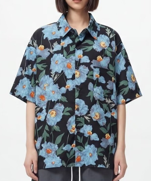 FreeZone(フリーゾーン)の「フラワープリントオーバーサイズ半袖シャツ(Tシャツ/カットソー・メンズ・イエロー/ブルー・F)」の7枚目の写真