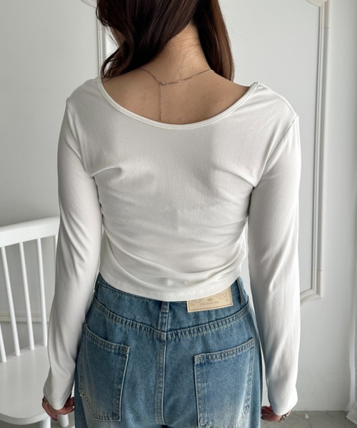 CLEA(クレア)の「Vネック細見え長袖トップス(Tシャツ/カットソー・レディース・レッド/チャコールグレー/ブラウン/ホワイト/ブラック・FREE)」の12枚目の写真