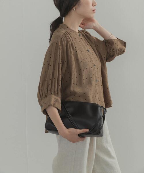 URBAN RESEARCH DOORS(アーバンリサーチドアーズ)の「楊柳ドット5分袖ブラウス(シャツ/ブラウス・レディース・チャコールグレー/ブラック/カーキ・FREE)」の16枚目の写真