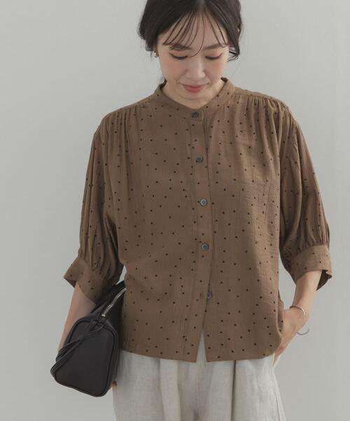 URBAN RESEARCH DOORS(アーバンリサーチドアーズ)の「楊柳ドット5分袖ブラウス(シャツ/ブラウス・レディース・チャコールグレー/ブラック/カーキ・FREE)」の15枚目の写真