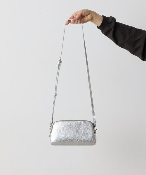 ear PAPILLONNER(イアパピヨネ)の「《本革》3ジップウォレットショルダーバッグ(ショルダーバッグ・レディース・シルバー/グレー・FREE)」の20枚目の写真