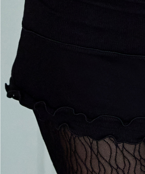 DEVIWEAR（デヴィウェア）の「エリーリップフリルショーツ DEVI-B0104-ブラック（その他パンツ・レディース・ブラック・SMALL/MEDIUM）」の5枚目の写真