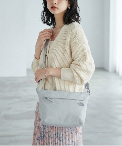 THE NORTH FACE(ザノースフェイス)の「【THE NORTH FACE/ザノースフェイス】SP CROSS BAG M 軽量クロスショルダーバッグ Mサイズ ユニセックス(ショルダーバッグ・レディース・ブラック/サンドベージュ/グレー・ONE SIZE)」の20枚目の写真