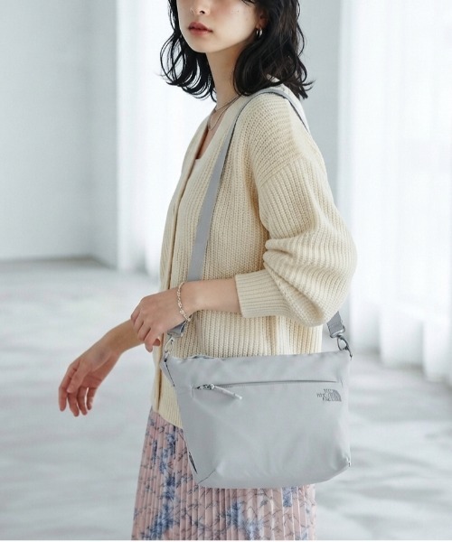THE NORTH FACE(ザノースフェイス)の「【THE NORTH FACE/ザノースフェイス】SP CROSS BAG M 軽量クロスショルダーバッグ Mサイズ ユニセックス(ショルダーバッグ・レディース・ブラック/サンドベージュ/グレー・ONE SIZE)」の21枚目の写真