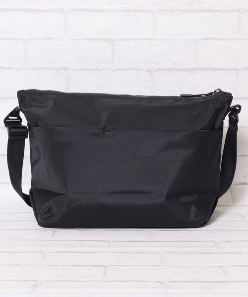 THE NORTH FACE(ザノースフェイス)の「【THE NORTH FACE/ザノースフェイス】SP CROSS BAG M 軽量クロスショルダーバッグ Mサイズ ユニセックス(ショルダーバッグ・レディース・ブラック/サンドベージュ/グレー・ONE SIZE)」の5枚目の写真