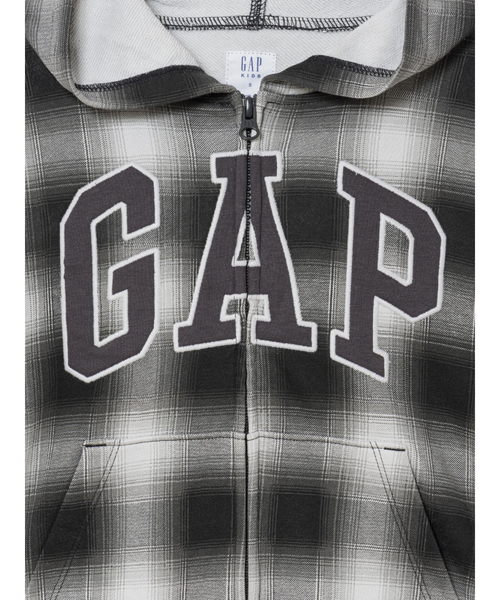 GAP(ギャップ)の「リラックスフィットフレンチテリー GAPロゴ ジップアップパーカー (キッズ)(スウェット・キッズ・その他/ブラック・130cm/140cm/150cm/160cm/120cm/110cm)」の3枚目の写真
