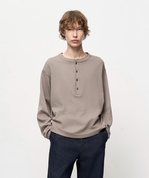 Juha（ユハ）の「SOFT LAYER CROPPED HENLEY（Tシャツ/カットソー）」