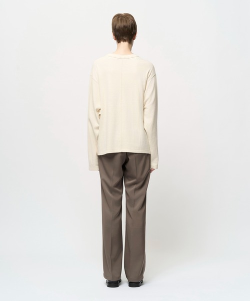 Juha（ユハ）の「SOFT LAYER CROPPED HENLEY（Tシャツ/カットソー・メンズ・グレイッシュベージュ/アイボリー/ブラック・4/3）」の10枚目の写真