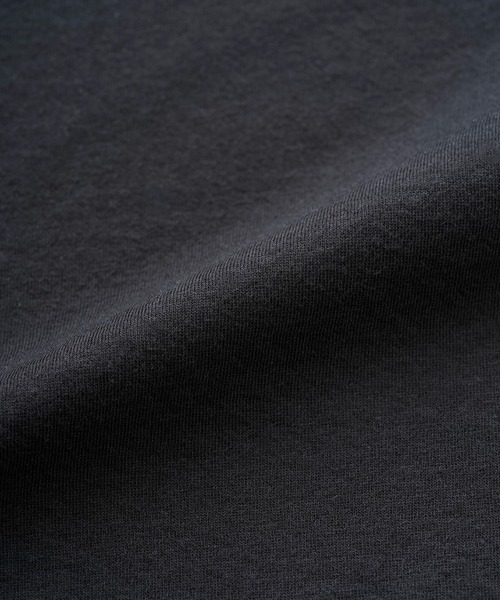 Juha（ユハ）の「SOFT LAYER CROPPED HENLEY（Tシャツ/カットソー・メンズ・グレイッシュベージュ/アイボリー/ブラック・4/3）」の18枚目の写真