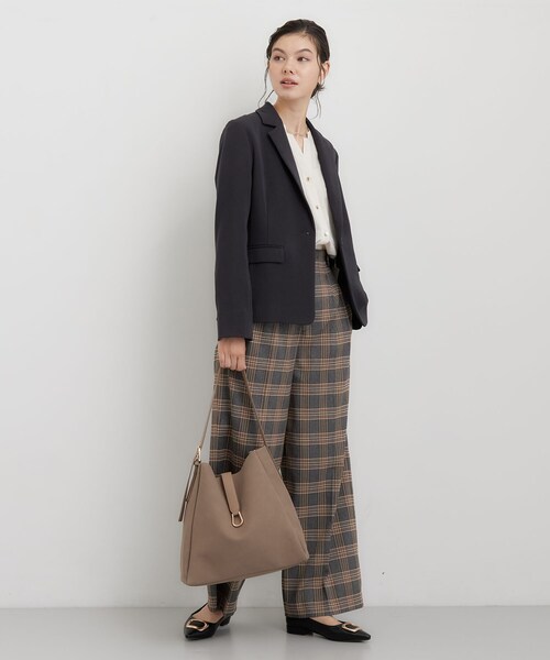 THE SHOP TK （ザ ショップ ティーケー ）の「【セットアップ可】ビジネスシングルジャケット（テーラードジャケット・レディース・スミクロ/ブラウン系その他・12/13）」の8枚目の写真