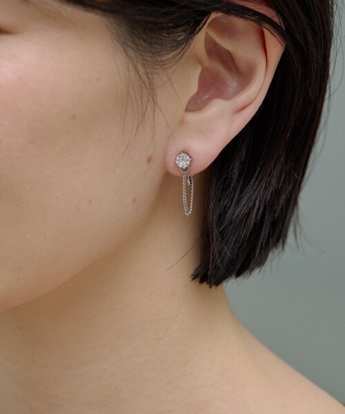 ear PAPILLONNER(イアパピヨネ)の「《WEB&一部店舗限定/ステンレス》クリスタルチェーンイヤリング(イヤリング・レディース・シルバー/ゴールド・FREE)」の6枚目の写真