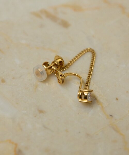 ear PAPILLONNER(イアパピヨネ)の「《WEB&一部店舗限定/ステンレス》クリスタルチェーンイヤリング(イヤリング・レディース・シルバー/ゴールド・FREE)」の12枚目の写真
