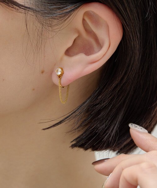 ear PAPILLONNER(イアパピヨネ)の「《WEB&一部店舗限定/ステンレス》クリスタルチェーンイヤリング(イヤリング・レディース・シルバー/ゴールド・FREE)」の13枚目の写真