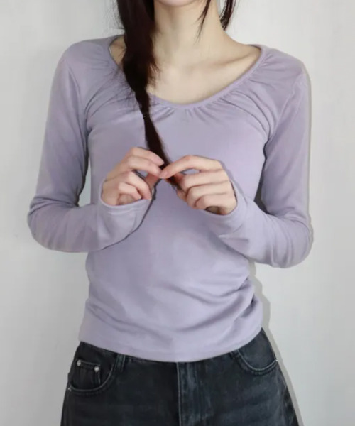 VIVID LADY(ビビッドレディー)の「ギャザーVネック ロングTシャツ(Tシャツ/カットソー・レディース・ブラック/パープル/ワイン/ブルー/チャコールグレー/ホワイト・FREE)」の10枚目の写真