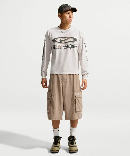 NIKE(ナイキ)の「ナイキ スポーツウェア ロングスリーブ Tシャツ / Nike Sportswear Long-Sleeve T-Shirt IO1399-072 Light Bone(Tシャツ/カットソー・メンズ・オフホワイト・2XL/XL/S/M/L)」の8枚目の写真