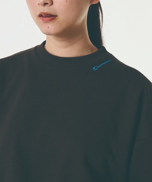 Champion（チャンピオン）の「【Champion/チャンピオン】【ZOZOTOWN先行販売！！カラー別注】レディース クルーネックスウェットシャツ（スウェット・レディース・オートミール/ブラック系その他/ネイビー系1・MEDIUM/LARGE）」の19枚目の写真