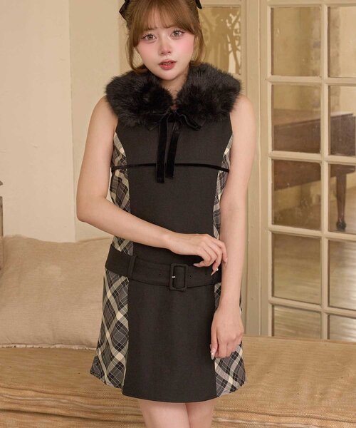Belle Charme(ベルシャルム)の「【Belle Charme】Ribbon Fur Collar Onepiece(ワンピース・レディース・ブラック/チャコールグレー/ブラウン・FREE)」の2枚目の写真