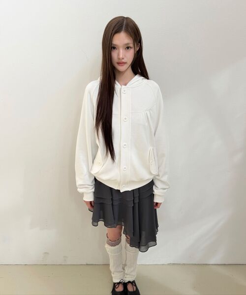 ILLIGO(イリゴ)の「シアーアンバランススカート チャコール(スカート・レディース・その他・SMALL/MEDIUM)」の8枚目の写真