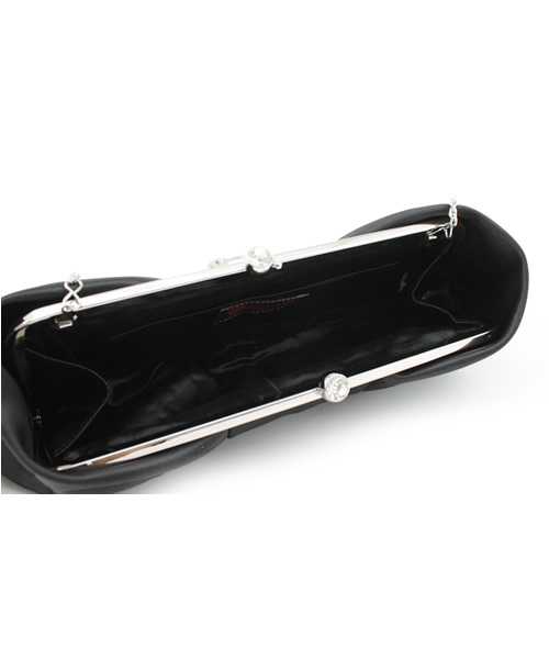 Ray BEAMS（レイビームス）の「CHIARA PERFETTO / サテンリボンクラッチ（クラッチバッグ・レディース・ブラック/ブラウン・ONE SIZE）」の5枚目の写真