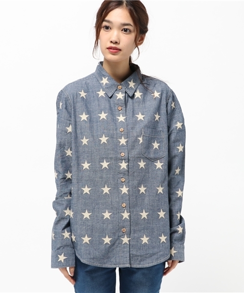 MOUSSY（マウジー）の「STAR DENIM SH（シャツ/ブラウス・レディース・ブルー・1/2）」の2枚目の写真