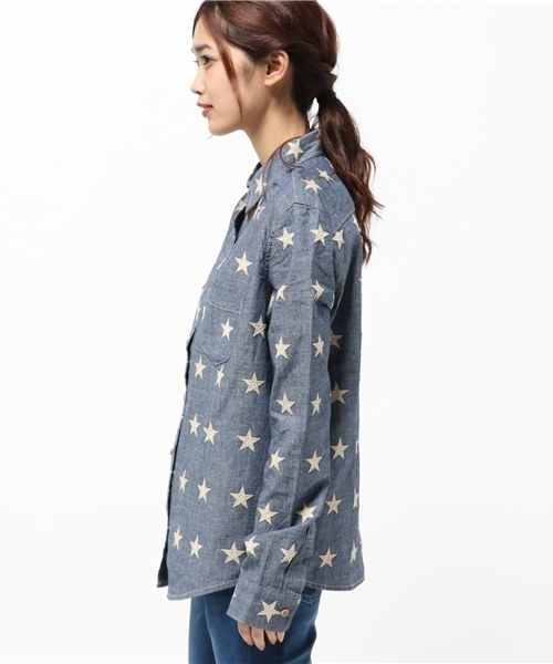 MOUSSY（マウジー）の「STAR DENIM SH（シャツ/ブラウス・レディース・ブルー・1/2）」の3枚目の写真