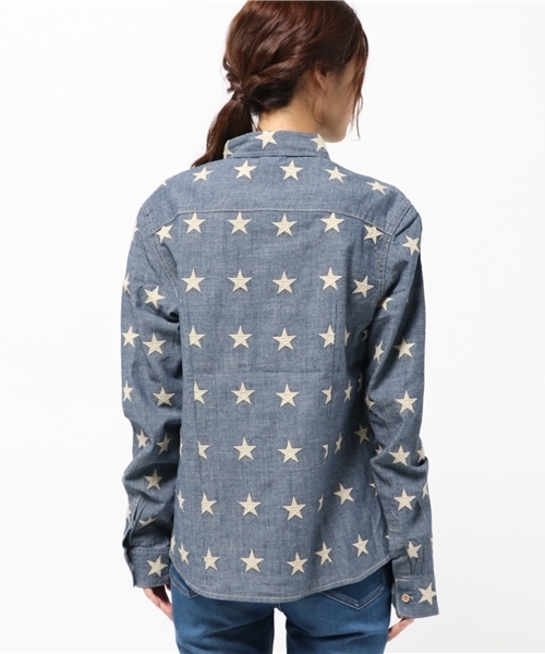 MOUSSY（マウジー）の「STAR DENIM SH（シャツ/ブラウス・レディース・ブルー・1/2）」の4枚目の写真