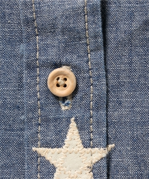 MOUSSY（マウジー）の「STAR DENIM SH（シャツ/ブラウス・レディース・ブルー・1/2）」の9枚目の写真