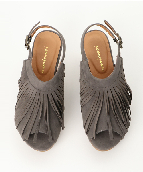 mooimooi(モーイモーイ)の「フリンジ厚底サンダル(サンダル・レディース・グレー/キャメル/ブラック/カーキ・M/S/LL/L/3L)」の11枚目の写真